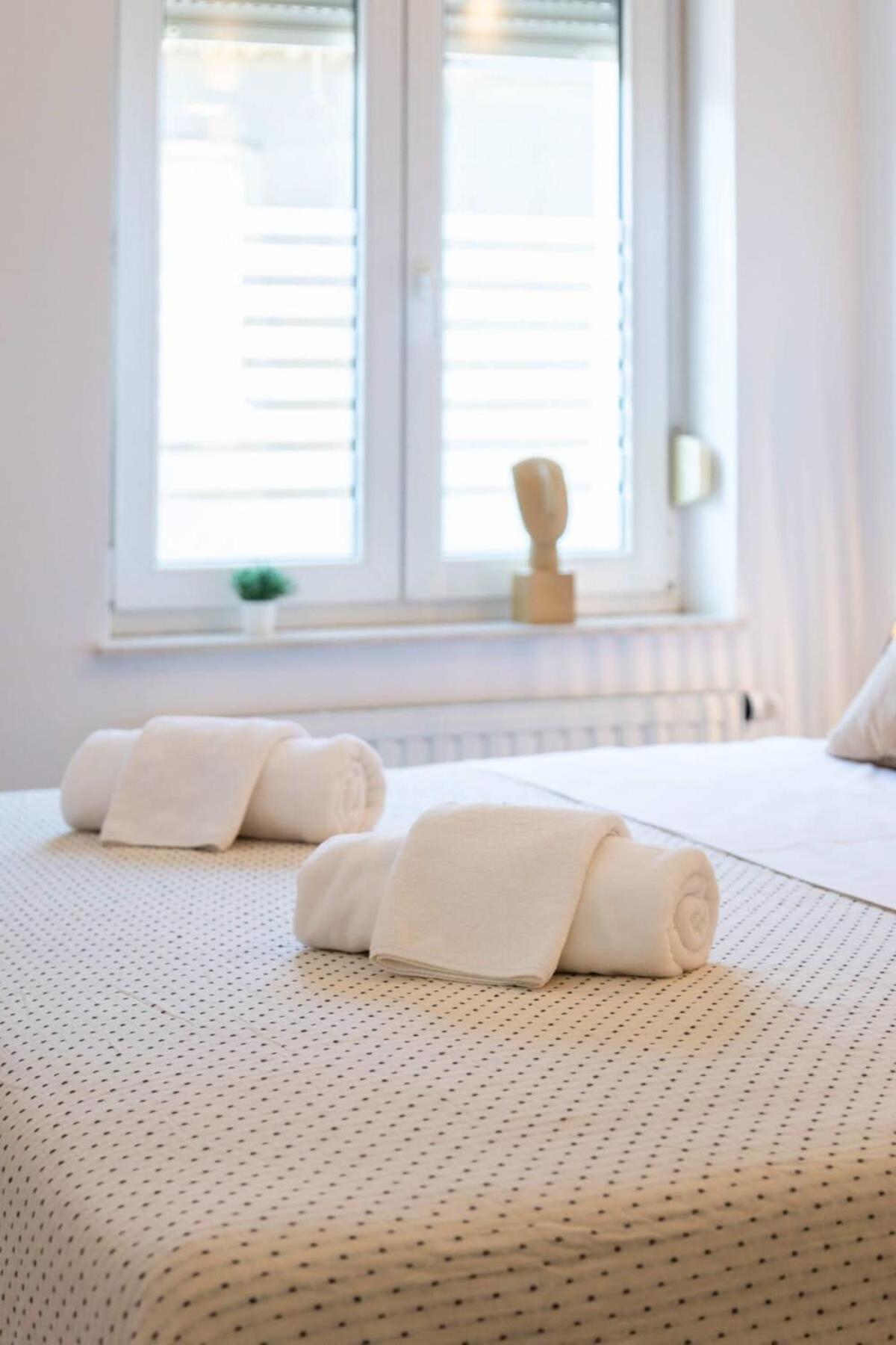 Niko And Sofia'S Apartment Urban Stay Zagreb Ngoại thất bức ảnh